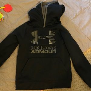 Boys under armour sweatshirt